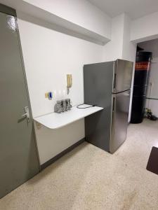 Prados del Este Frente a Centro Comercial Humboldt