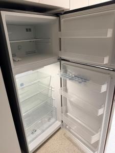 Prados del Este Frente a Centro Comercial Humboldt