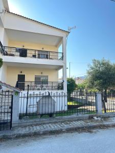 Αιολία Μεζονέτα με θέα τη θάλασσα