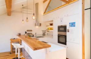 Sunny Castle View Apartment in Lisbon