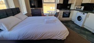 SELF CHECK-IN PENTHOUSE APARTMENT in HALIFAX CENTRE