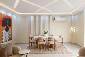 4BR 3BA - 2 Ensuites - 247 Desk & Security Professionally Managed by Beithady