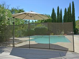 Villas Quaint Villa in Castelnau Valence with Private Pool : photos des chambres