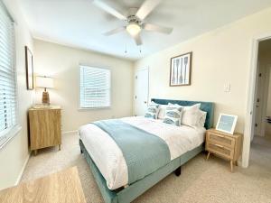 6 BR, 3 BA -Private Street-Walk to Whaleys & Beach