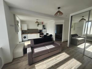 F2 de plein pied avec sauna, jardin et parking privé - proche gare et commerces