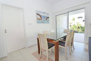 Palm Haven Coral Bay Private Pool Bungalow