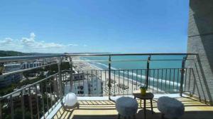 ALAIN beachfront apartment by LunaSol