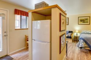 Sunriver Vacation Rental w Community Hot Tub!