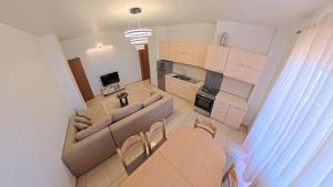 Alpine Horizon Apartment