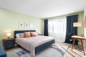 Mid-Century Stay with Pool is Walkable to Old Town and Mall