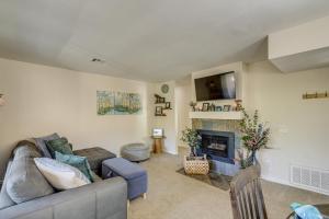 Pool Access and Balcony Updated Condo Near UCSD!