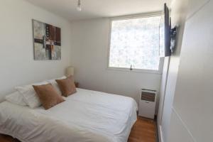 Kennedy Apartments Los Militares