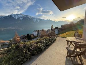 Whole traditional swiss Chalet - Alps & Lake Retreat