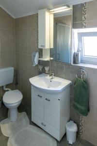 Hedera - Club Prenoćiste - Hajdukovo