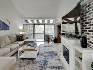 Treetops 5902 Pedals and Palmettos