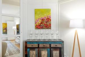 2BR - Sleep 7 - Trocadero Area - Modern & Spacious