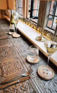 1500s City Stay-Historic Soul, Modern Comfort