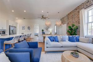 Harbor House Penthouse- B