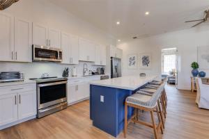 Harbor House Penthouse- B