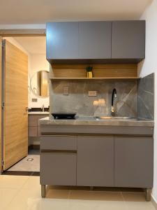 Santa Barbara Central Suites