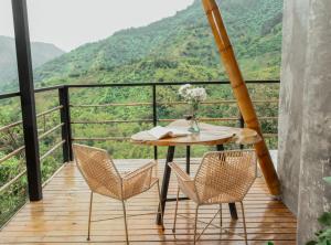 ATTRAVERSIAMO BAMBOO HOUSE