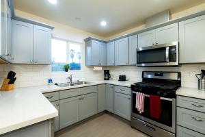 Foothills LA family friendly house