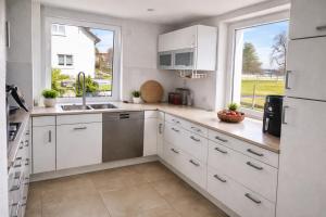 II Bergblick Apartment & Family Lounge II - Messe - Ideal für Business & Urlaub - Keine Monteure