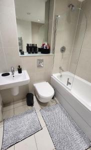 Modern 1BR - Stylish - Luxury Skyline Views