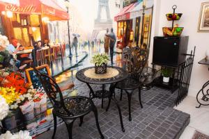 Hideaway Suites On 5th-Formally 5th East Hall