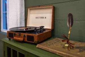 Hot Tub Under the Stars Family Friendly Firepit