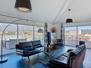 Apartment La Boétie by Interhome