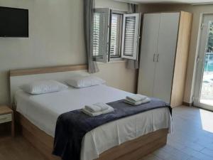 Apartment Studio-Apartment direkt am Meer by Interhome