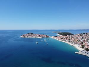 Apartment Studio-Apartment direkt am Meer by Interhome