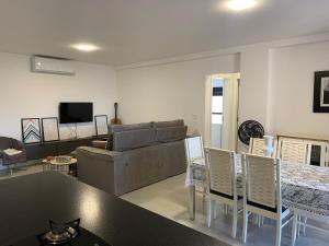 Apartamento novo com duas suites e proximo ao mar e ao Hard Rock Cafe