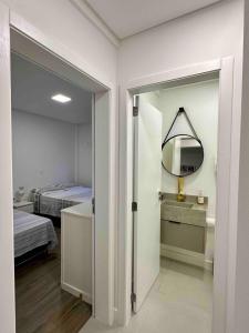Apartamento novo com duas suites e proximo ao mar e ao Hard Rock Cafe