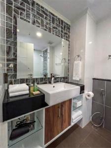 Dusit Grand Park - Modern Studio Pool View