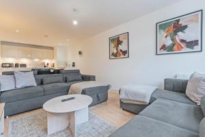 Large 1BR Apartment - 6 Guests - Free Parking