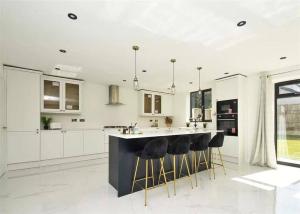 Glams beautiful luxury home