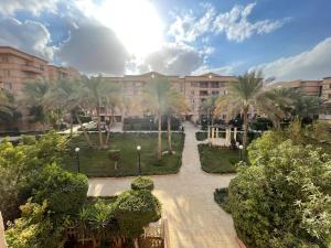 Luxury & Cozy home in Rehab City