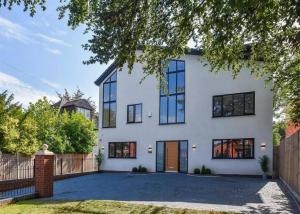 Charming Holiday House Retreat in Wolverhampton City Center