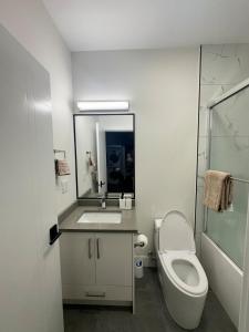 Cozy 2 Bedroom Suite in Burnaby