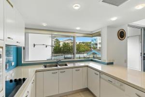 Elegant Coolum Seaside Retreat