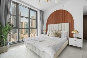 Gala Guests - Standpoint Downtown Skyline Apartments