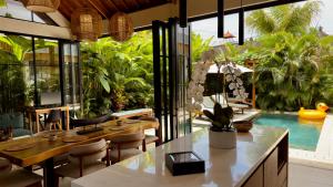 Villa Nelaya - Modern 3BR Retreat Private Pool Walk to the Beach