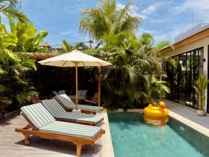 Villa Nelaya - Modern 3BR Retreat Private Pool Walk to the Beach
