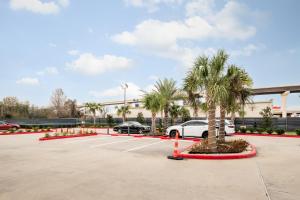 Moonlight Suites - HoustonGeorge Bush Intl Airport