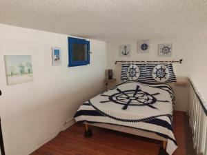 **Gruissan - T2 Cabine Mezzanine - Côté Village - 6 pers - Parking Privé - Proche Plages** - FR-1-796-63