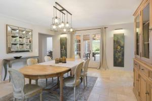 Outstanding Villa With Heated Pool Near Uzès