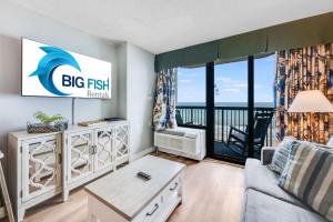 Oceanfront condo Heated Pools & Breathtaking View!