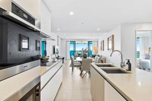 Soul Surfers Paradise - Lvl11 Ocean View
